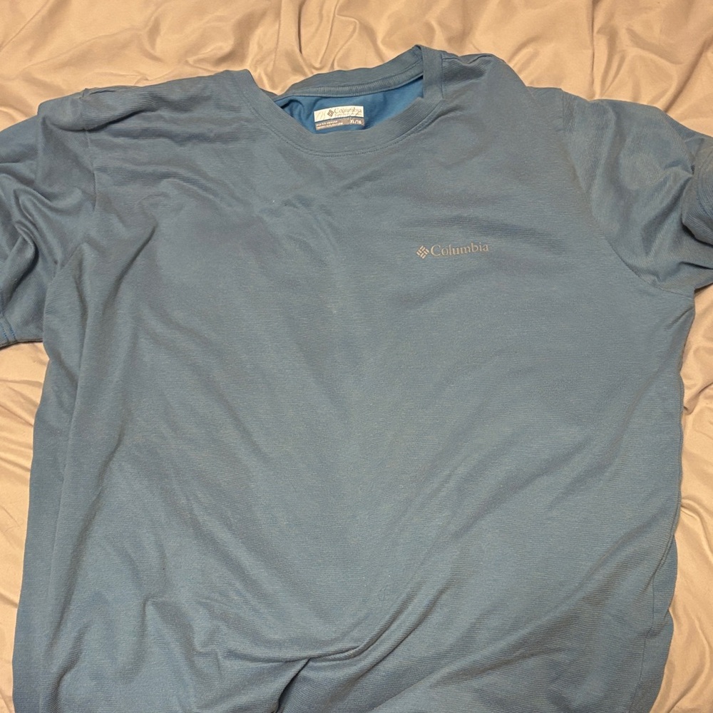 Columbia Men's Light Blue Short Sleeve Tee